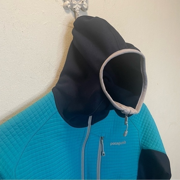 Patagonia Women's Dual Aspect Hoody Size Small - Picture 4 of 8